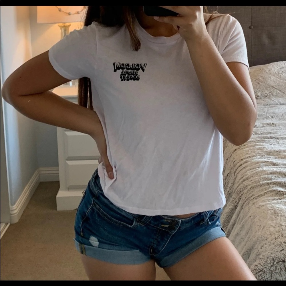 Volcom t shirt